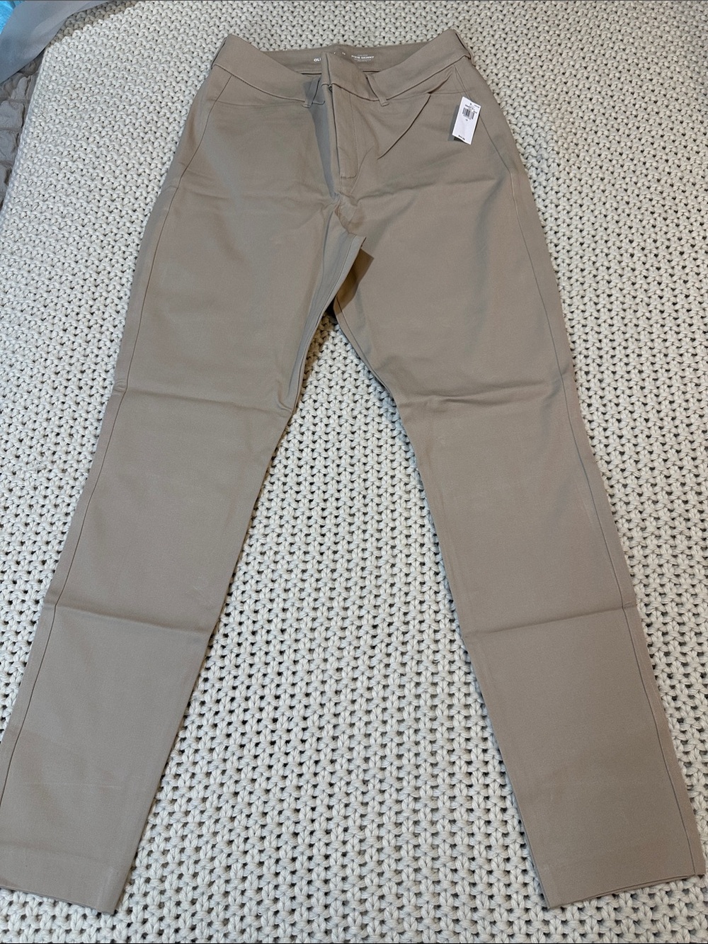NWT Old Navy Womenโs Pixie Chino Pants in Taupe